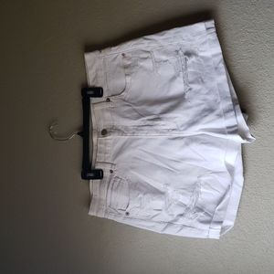 NEW AE American Eagle White High Rise Distressed Mom Short Plus Size 16